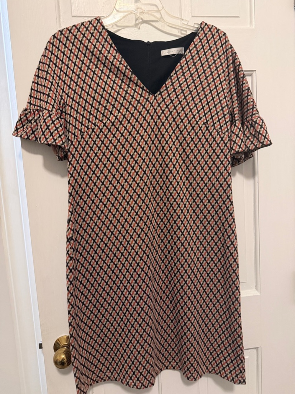London Times Pink and Black Geometric V‑Neck Dress